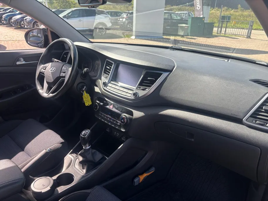Hyundai Tucson 1.6 GDi Comfort *Navi+Camera*Climate Control*Trekhaak*Stoelverwarming*LM.Velgen*1ste eigenaar!