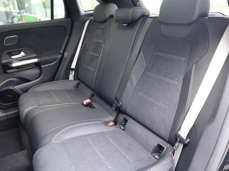 Mercedes-Benz GLA 250 e 140 Years Edition