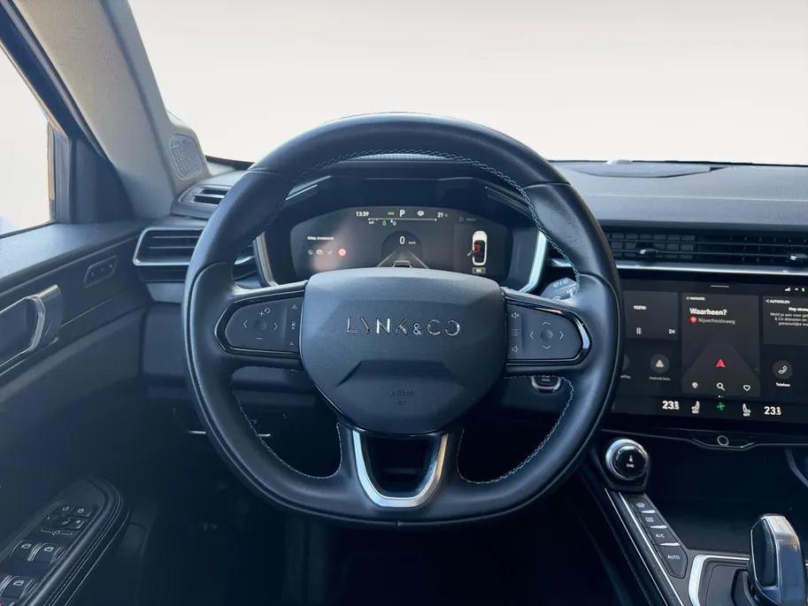 Lynk & Co 01 1.5 | Panoramadak | Stoelverwarming | Dodehoekdetectie | Elektronische bestuurdersstoel met geheugenfunctie | elek. kofferbak |