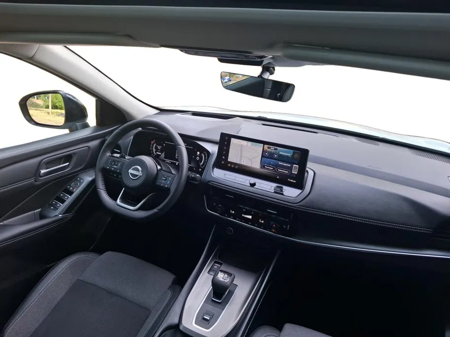 Nissan QASHQAI MHEV N-Connecta | AUTOMAAT | STOEL, STUUR, VOORRUIT VERWARMING | PRO-PILOT | AUTO ACHTERKLEP | CRUISE | CLIMATE |