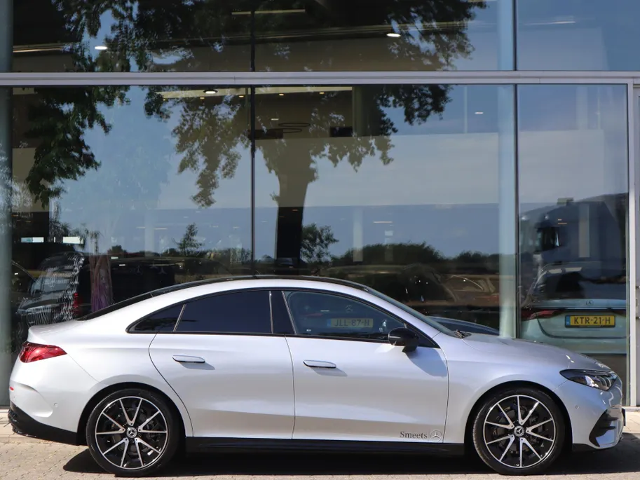 Mercedes-Benz CLA 180 Business Solution AMG l Trekhaak l Panoramadak l stoelverwarming