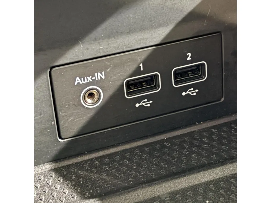 Renault Captur 160PK E-Tech Plug-in Hybrid Edition One Automaat | 360 Camera | 9,3' Navi  | Cruise Control | Climate Control | Apple CarPlay/Android Auto | Lichtmetalen Velgen | Full LED | Licht & Regen Sensor |