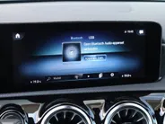 Mercedes-Benz A-Klasse 180 AMG Line l Panorama dak l Keyless entry l Achteruitrij camera l Stoelverwarming