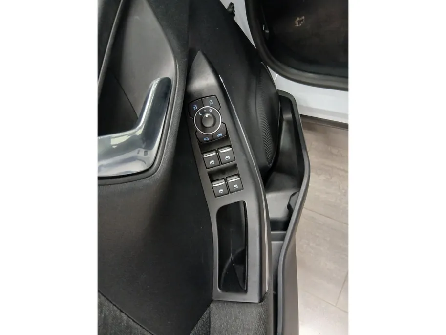 Ford Puma 1.0 EcoBoost 125PK Hybrid Titanium | Winter Pack | Trekhaak | gunstige kilometerstand |