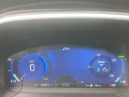 Ford Kuga 2.5 PHEV 225 pk Titanium Winter Pack - Draadloos opladen telefoon Origineel NL auto met weinig km.