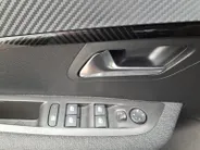 Peugeot 208 1.2 PureTech 75 Style Navigatie | PDC | 5512 km`s zo goed als nieuw met fabriek garantie