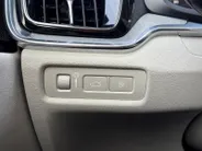 Volvo V60 2.0 T6 Recharge AWD R-Design | 1e Eigenaar | Achteruitrijcamera | Dodehoek detectie | Elektr. Stoelen met geheugen | Stoelverwarming | 12 maanden garantie! |