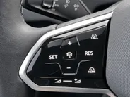 Volkswagen ID.7 Tourer Pro 77 kWh 210kW/286PK · Trekhaak · 360°Camera · Stoel- stuur- & voorruitverwarming · Garantie t/m 16-10-2027