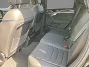 Volkswagen Touareg 3.0TSieHybrid 340kW/462PK 4MOTION R Edition · Panoramadak · Leder · DYNAUDIO · 360°Camera · Luchtvering · Garantie t/m 22-07-2030 of 100000km.