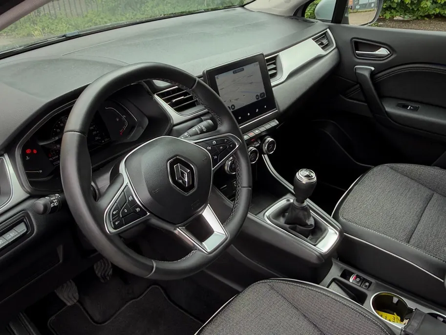 Renault Captur 1.0 TCe 90 techno Zeer lage kilometerstand  , Apple Carplay/Android Auto , navi , cruise , camera , lm velgen , parkeersensor , tel , usb .