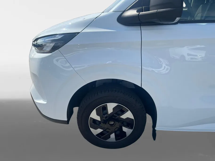 Ford E-Transit Cust. 320 L2H1 Trend 65 kWh Uit voorraad! | 0,99% rente Financial Lease | Driver Assistance Pack Premium | Trekhaak