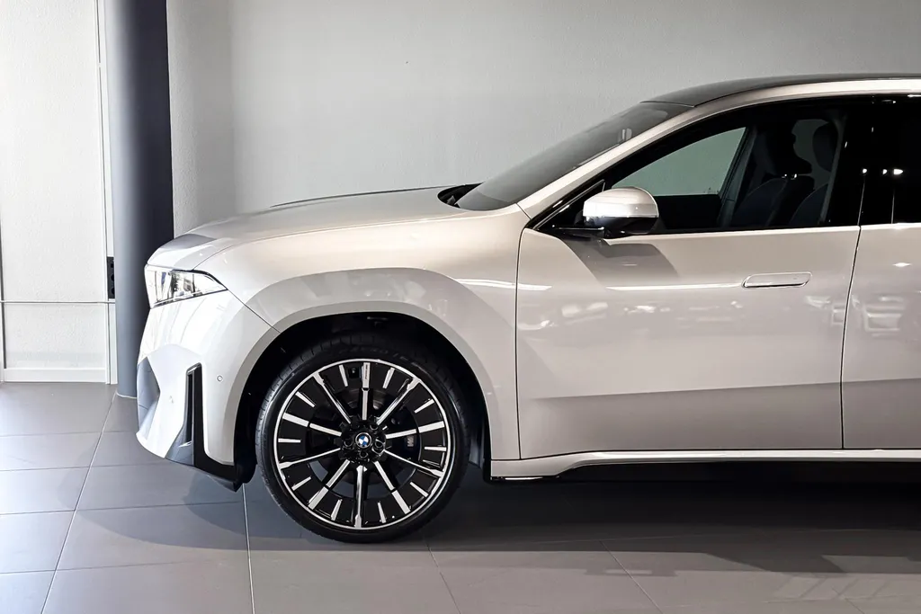 BMW iX3 40 eDrive 83 kWh