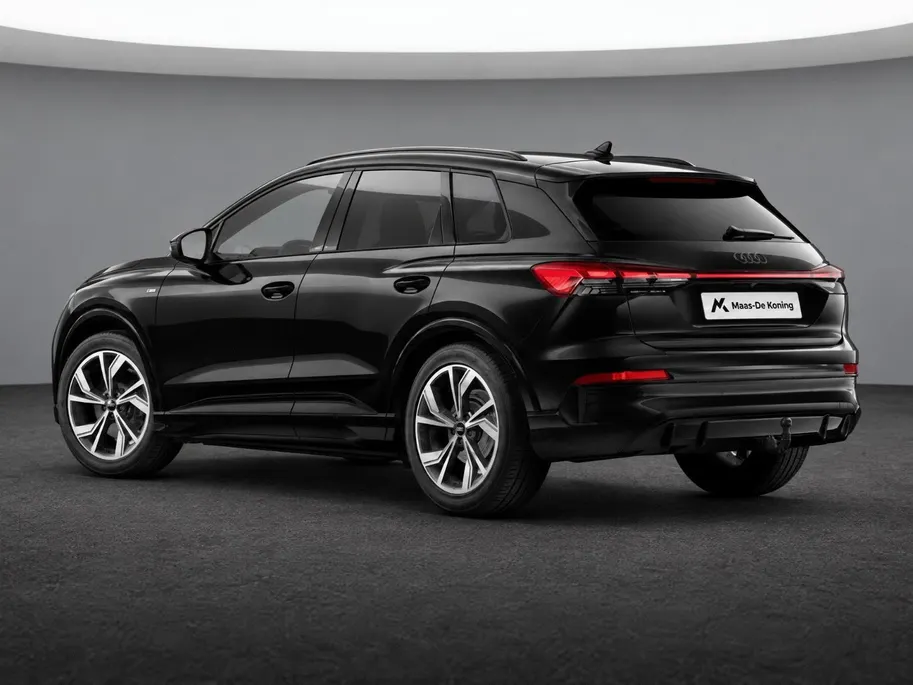 Audi Q4 Q4 S edition performance 286 PK · Exterieurpakket zwart · Elek. wegklapbare trekhaak · Privacy glas
