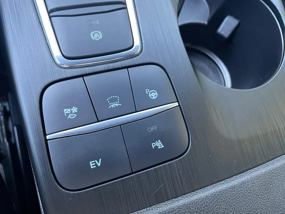 Ford Kuga 2.5 PHEV ST-Line | Adaptive Cruise Control | (HUD) Head Up Display | Winterpakket | Wegklapbare trekhaak | 18'LM Velgen |