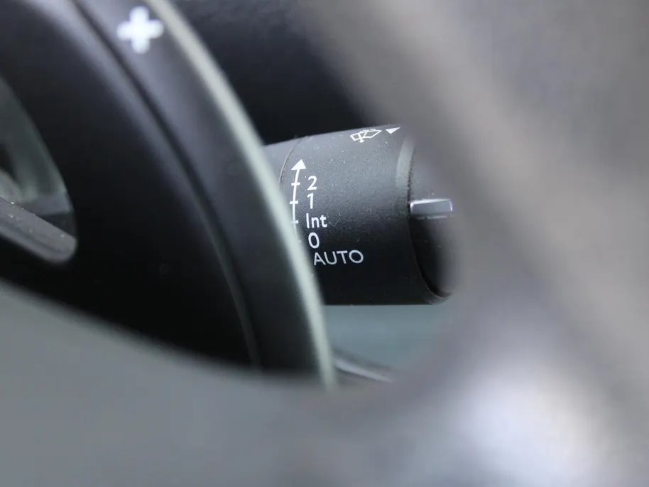 Peugeot Expert 227S 2.0 BlueHDI 180 Premium Pack | Trekhaak | Navi | Camera | Dodehoek detectie | Automaat | PDC | Airco | Cruise | Betimmerd | Betonplex vloer |