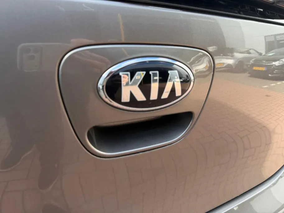 Kia Picanto 1.0 ComfortLine | Zeer nette auto | Dealer onderhouden | Parkeersensoren achter | 12 maanden BOVAG garantie |