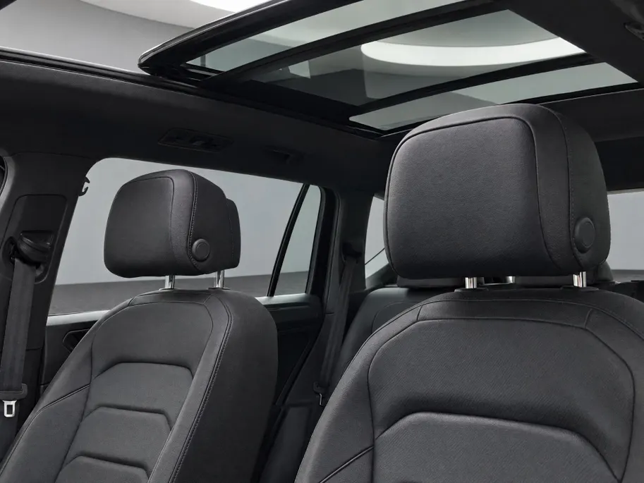 SEAT Tarraco 1.4TSIe-Hybrid 180kW/245PK PHEV FR · Panoramadak · Leder · Trekhaak · Apple/Android Car Play ·