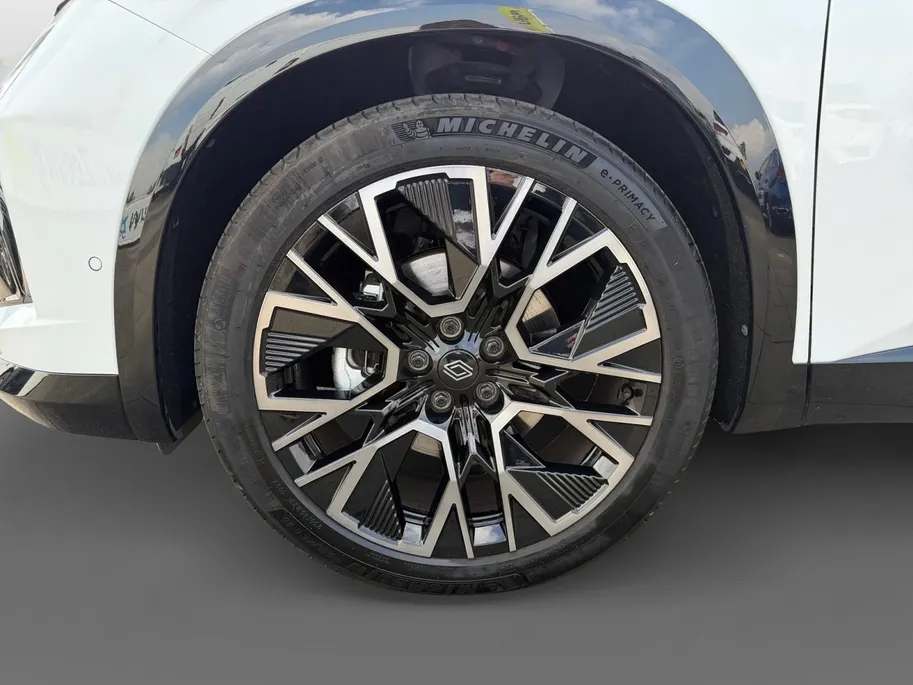 Renault Austral 200PK E-Tech Full Hybrid Esprit Alpine Automaat | 360 Camera | Elektrische Voorstoelen | Climate Control | Stoelverwarming | Digital Cockpit | Apple CarPlay/Android Auto | Lichtmetalen Velgen | Full LED |