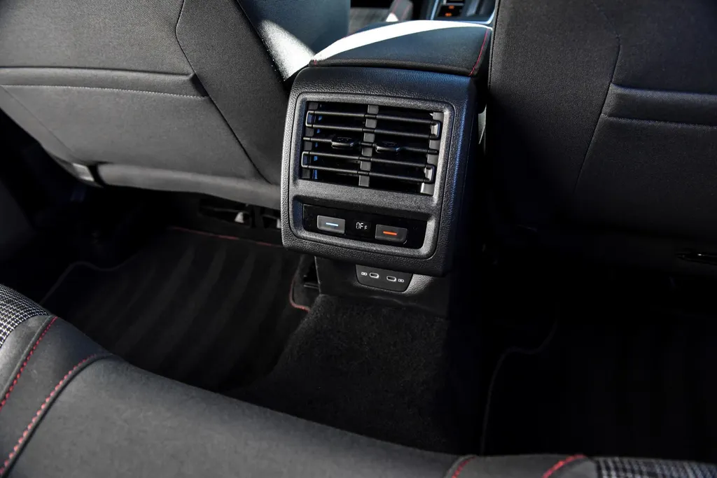 Volkswagen Golf 2.0 TSI GTI