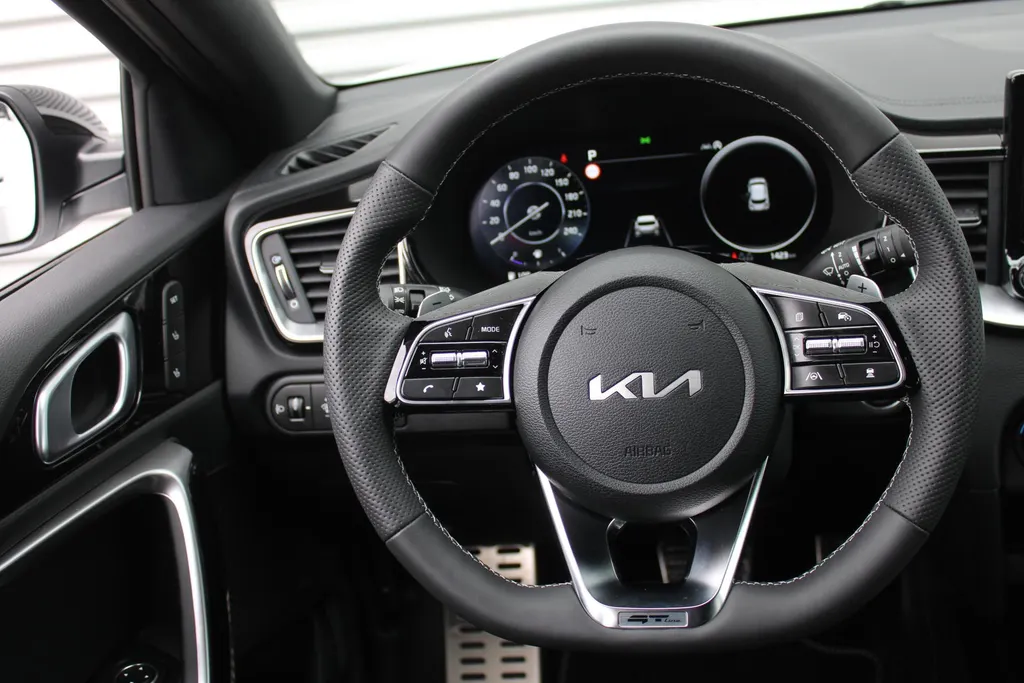 Kia XCeed 1.5 T-GDi DCT7 GT-PlusLine | Automaat | JBL Audio | Pano | 18 inch | Navi | Elek. stoelverstelling |