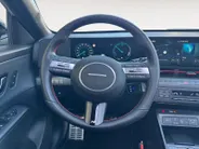Hyundai Kona 1.6 GDI HEV N Line Sky | schuif-/kanteldak | Navi | Clima | 360 Camera | All Season banden | Stoel-/stuurverwarming | Elektrische achterklep