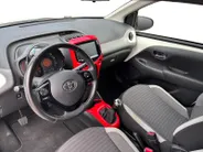 Toyota Aygo 1.0 VVT-i x-clusiv | Camera | Cruise | Lichtmetaal |