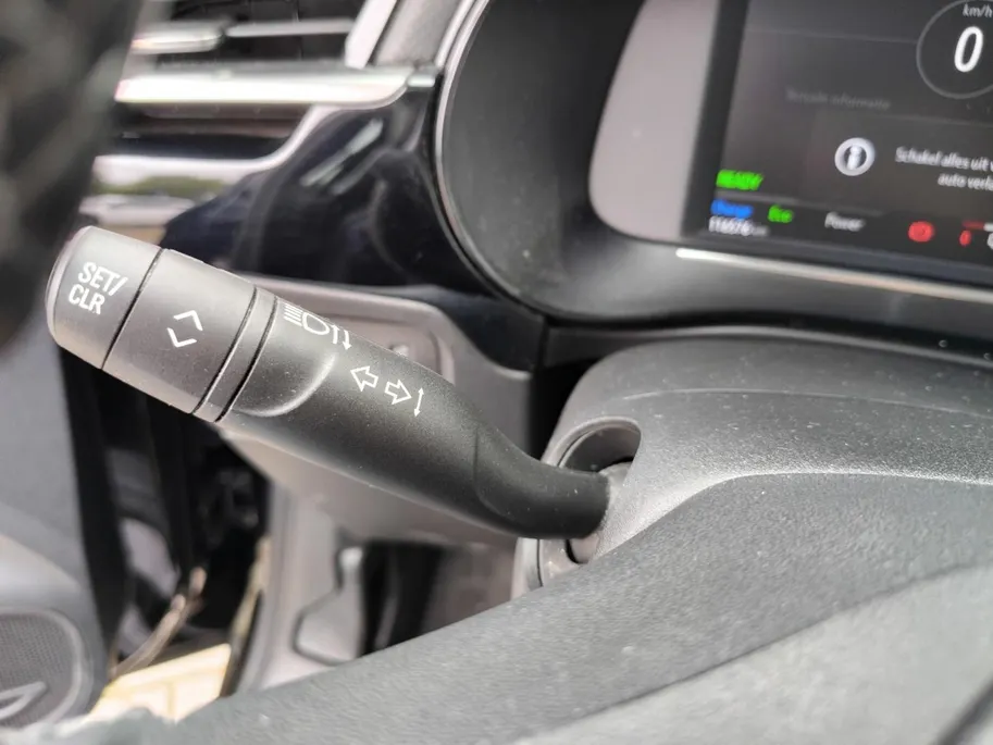 Opel Corsa-e Level 3 50 kWh | Stoelverwarming | Climate Control | | Incl. 12 maanden garantie, APK, Onderhoudsbeurt etc. Premiumpakket gratis! |
