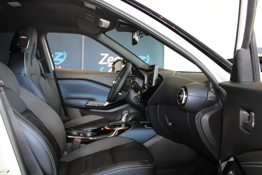Nissan Juke 1.6 Hybrid Pulse | Bose audio | 360grd camera | Dodehoeksensoren| Lederen bekleding | Apple carplay & Androidauto | Pro-pilot | Stuur-, en Stoel- en voorruitverwarming |