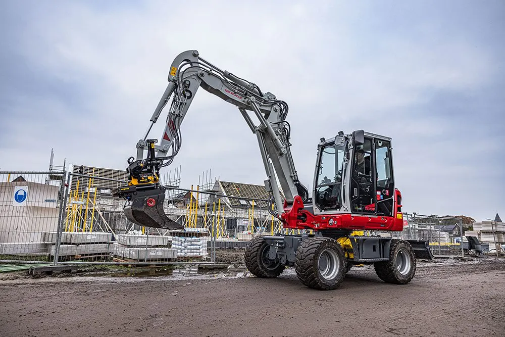 Takeuchi TB370W mobiele kraan op bouwterrein