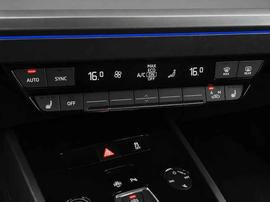 Audi Q4 e-tron 40 82 kWh 150kW/204PK · Leder · Stoelverwarming · Parkeersensoren · Garantie t/m 30-03-2026 of 90000km.