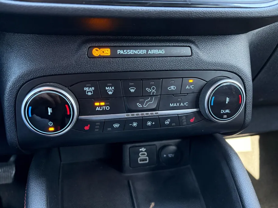Ford Kuga 2.5 PHEV ST-Line 225PK | Head Up Display | Adaptieve Cruise Control | Winter Pack | LED | BLIS | Camera voor en achter | Navigatie | Privacy Glass