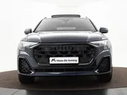 Audi Q8 55 TFSI e quattro Pro Line S 394 PK · 22' LM Velgen · Glazen panorama dak · B&O Premium 3D · Assist. plus, remote park · Stoelventilatie + Massage · Trekhaak · Servosluiting