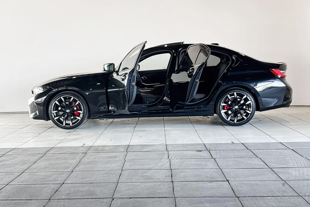 BMW 3 Serie Sedan 330i xDrive