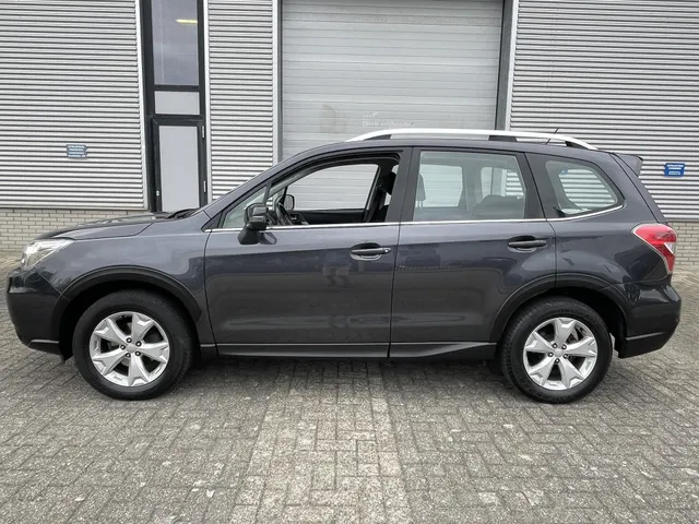 Subaru Forester 2.0 Luxury Trekhaak| Lage km stand| Dealer onderhouden| Rijklaar| Bovag Garantie