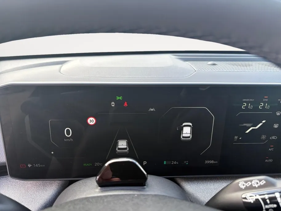 Kia EV4 Plus 81.4 kWh | Achteruitrijcamera | Stoel/stuurverwarming | Apple carplay / Android auto |