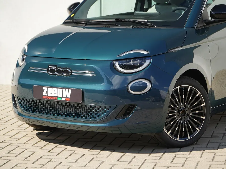 Fiat 500e Icon 42 kWh | Pano | Style | Camera | Comfort | Carplay | 17'