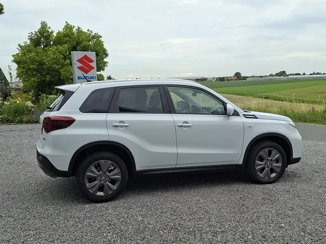 Suzuki Vitara 1.4 Boosterjet Smart Hybrid Select NAVI | PDC | CRUISE | rijklaarprijs !!