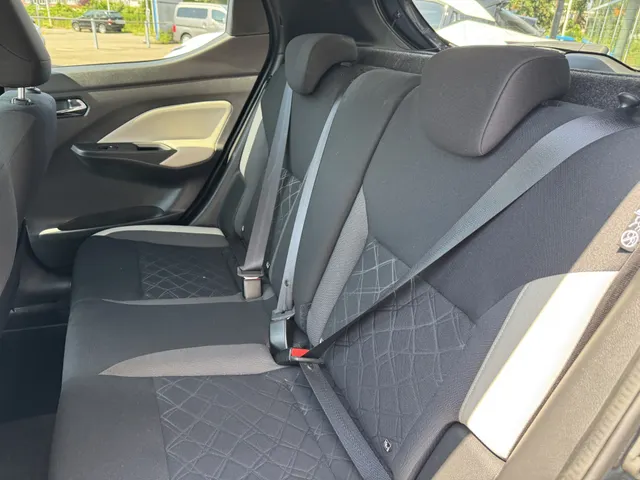 Nissan Micra 1.0 IG-T N-Connecta black edition
