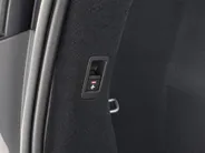 Audi Q4 e-tron 45 quattro S Edition 82 kWh/285pk · Trekhaak · Apple/Android Car Play · Sonos · Camera · 21'' · Adaptive Cruise Control · Stoelverwarming ·