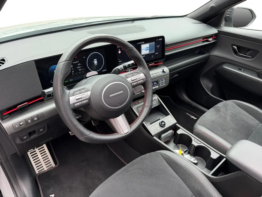 Hyundai Kona 1.6 GDI HEV N Line Sky | Schuif-/kantel dak | 360 camera | Apple Carplay/ Android Auto | Stoelverwarming voor & achter | Stoelventilatie |  Navigatie |