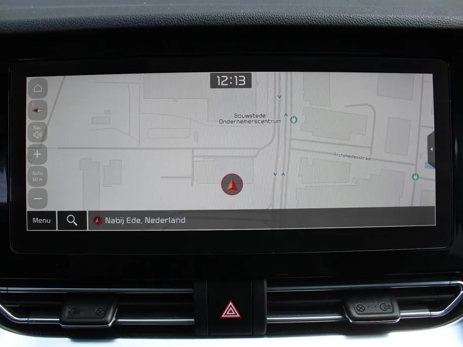 Kia e-Niro DynamicPlusLine 64 kWh | Schuif-/kantel dak | Cruise adapt.| Navi | 17' LM | Stuur-/stoelverwarming | Camera | Clima |
