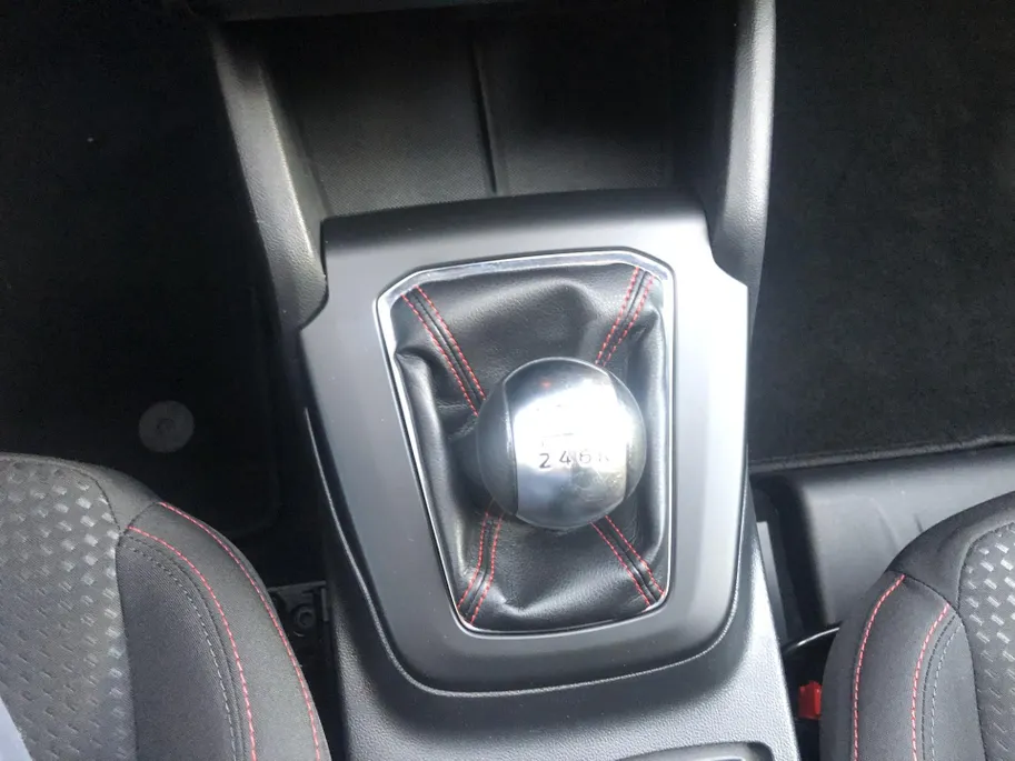 Ford Focus Wagon 1.0 EcoBoost Hybrid ST Line GROOT NAVIGATIESCHERM.