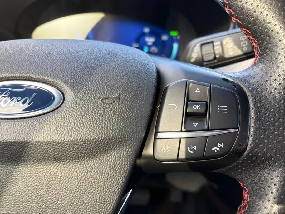 Ford Kuga 2.5 PHEV ST-Line 225PK | Adaptieve Cruise Control | BLIS | Trekhaak | Apple/Android Carplay | Keyless Entry | Climate Control |