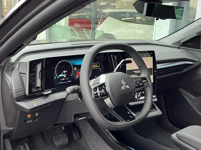 Mitsubishi Eclipse Cross Instyle 87 kWh | Panoramadak | Harman Kardon audio