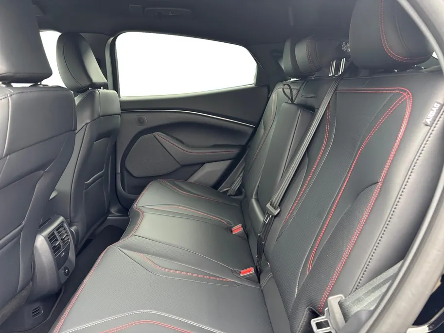 Ford Mustang Mach-E Extended Premium RWD 88 kWh | Nieuw te bestellen | €1.000,- Korting! | Verschillende kleuren en uitvoeringen beschikbaar | 2,99% rente bij Ford Options