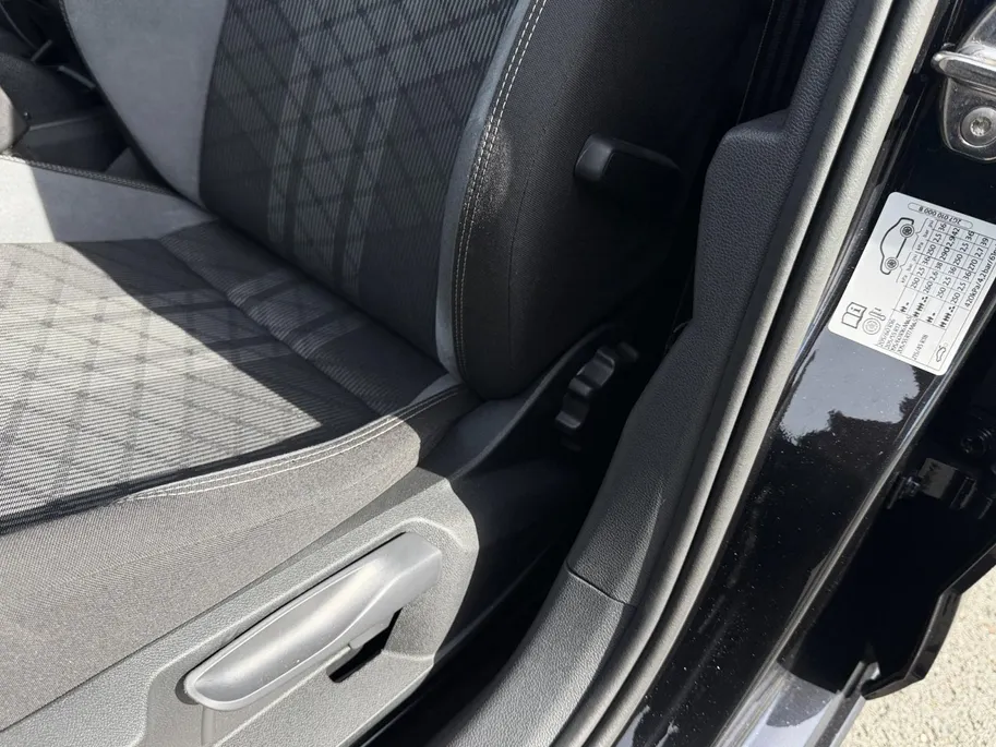 Volkswagen Taigo 1.0 TSi DSG7-autom. R Line | Automaat | Camera | Climate Control | Apple Carplay/Android Auto | Keyless | Sportstoelen | R-line