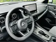 Nissan QASHQAI 1.3 MHEV Xtronic N-Connecta | NISSAN MORE 10 Jaar garantie | €6000,- korting inclusief inruilpremie | Andrioid/Apple Carplay | 360graden camera's | Stoel-/ Stuur-/ Voorruitverwarming | Panoramadak |