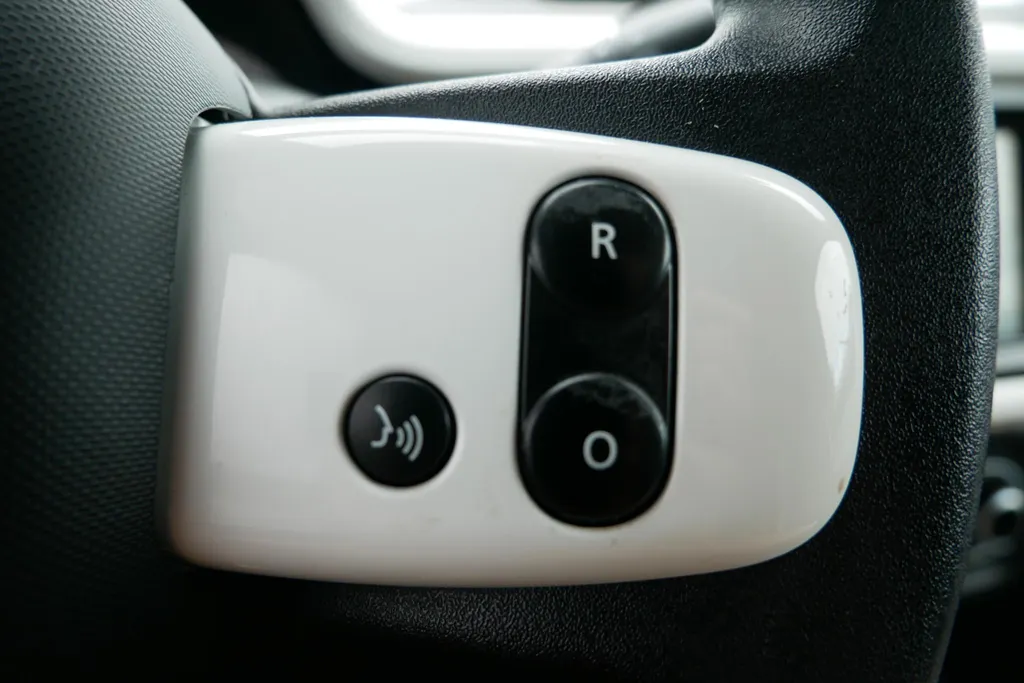 Renault Twingo Z.E. R80 Collection *Automaat*Navi*Climate*Parkeersensoren*Hoge instap*Kleine Draaicirkel!
