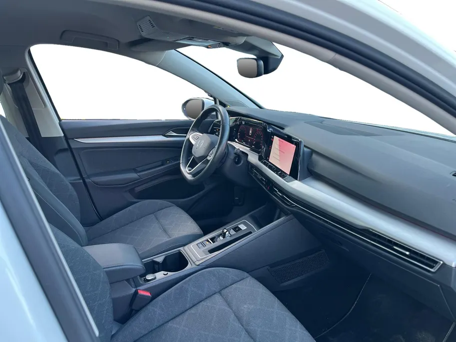 Volkswagen Golf Variant 1.0 eTSI Life Business LED | CarPlay | Parkeersens. | Adapt. cruise control | Digitaal cockpit | Etc.