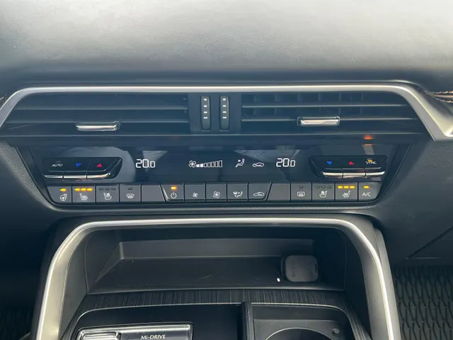 Mazda CX-60 2.5 e-SkyActiv PHEV Homura Plus | TREKHAAK |AUTOMAAT | PLUG-IN HYBDRIDE | PANORAMADAK | 2500kg TREKGEWICHT | LEDER | 360gr CAMERA | MEEST LUXE UITVOERING | BIJNA NIEUW |